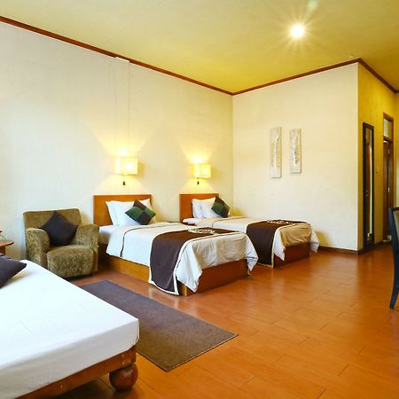 Hotel & Banquet Panorama Lembang Exterior foto